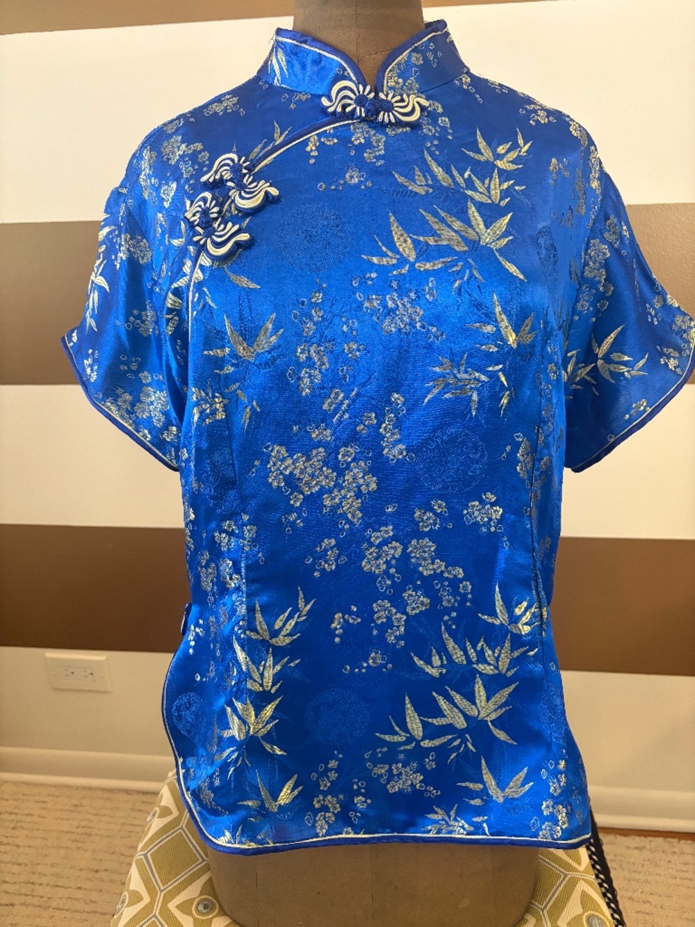 💙✨ Royal Blue & Gold Oriental-Inspired Top ✨